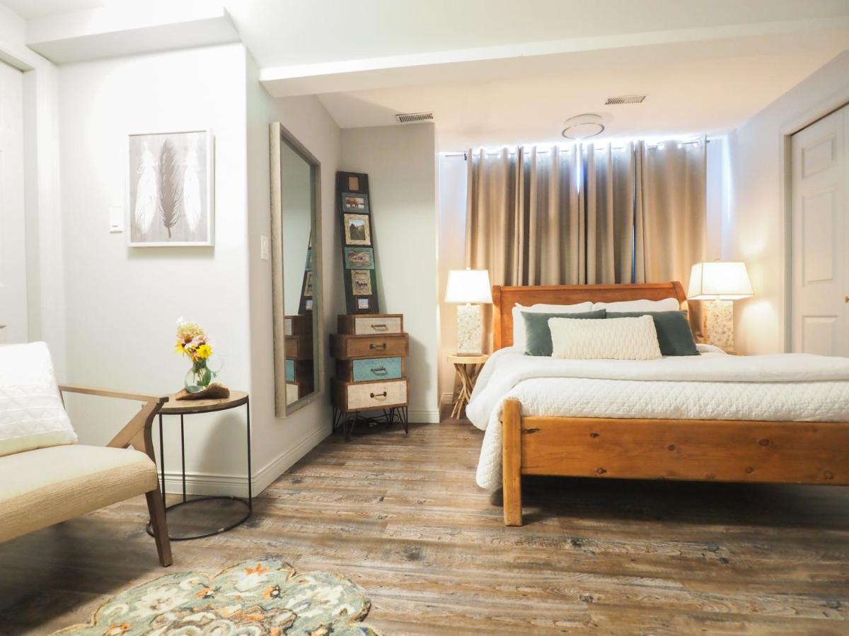 كاملوبس Rayleigh Riverfront Retreat- Peaceful Garden Oasis-25 Minutes To Ski Hill المظهر الخارجي الصورة